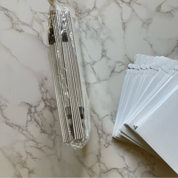 White Mailers 5 1/4" x 5 1/4" bundle - self-sealing - quantity 38 - Picture 3 of 7